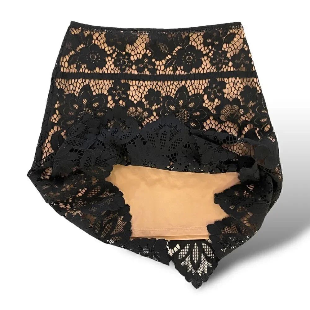 FOR LOVE & LEMONS Lace Pattern Mini Skirt
|Size: XS| - Picture 4 of 8
